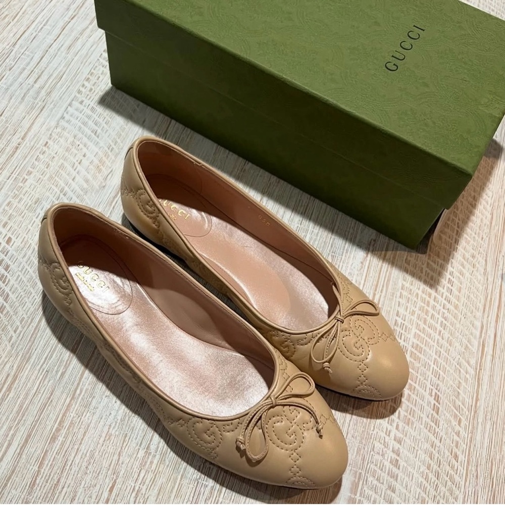 Gucci Women's Tan Ballet Flats